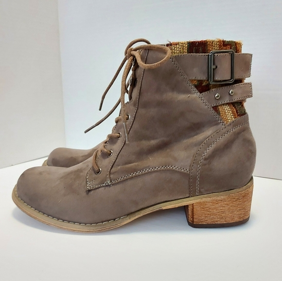 Ankle Boots Boho Vegan Suede Tapestry Accent Size 8/38 - Picture 4 of 5
